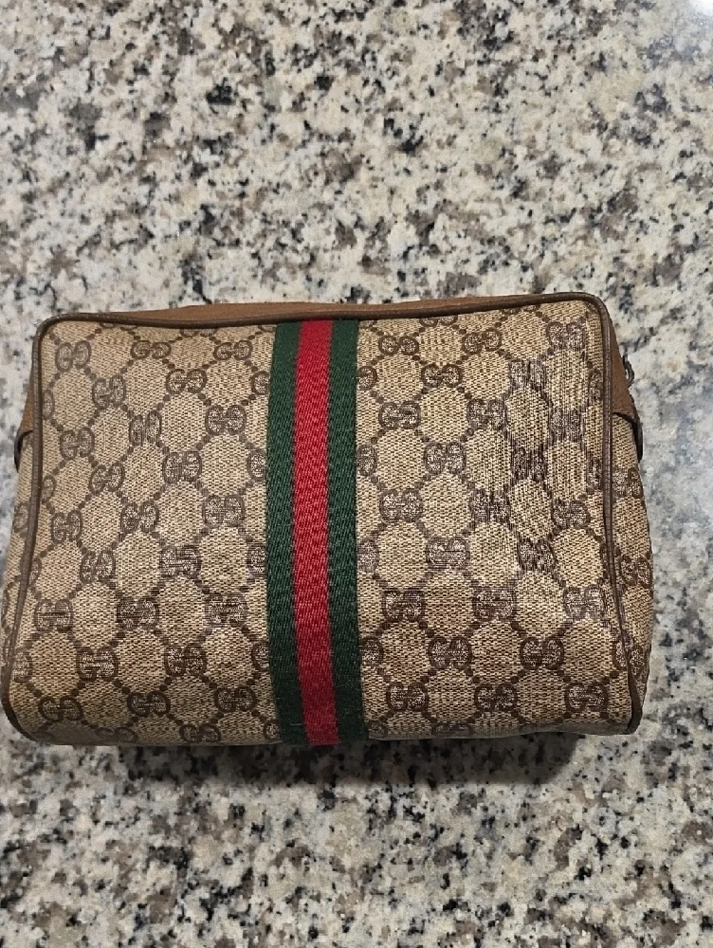 Gucci Beige/Brown GG Supreme Canvas Toiletry Bag with Red and Green Stripe - Picture 2 of 6